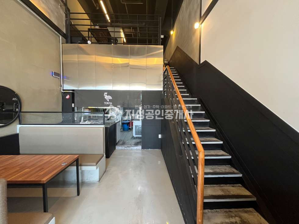 대구 달서구 대곡동 O대곡동2단지 O복층구조 O성업중인프랜차이즈입점중 O시설집기일체양도가능 O인테리어최상급 월세 매물번호 12154 사진 1