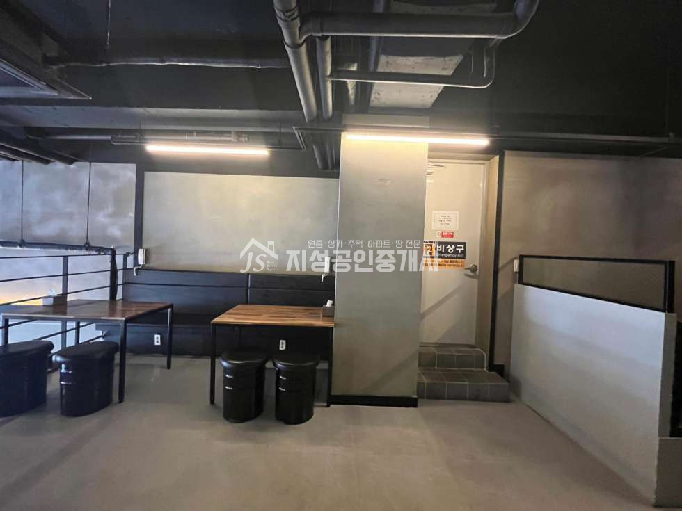 대구 달서구 대곡동 O대곡동2단지 O복층구조 O성업중인프랜차이즈입점중 O시설집기일체양도가능 O인테리어최상급 월세 매물번호 12154 사진 5