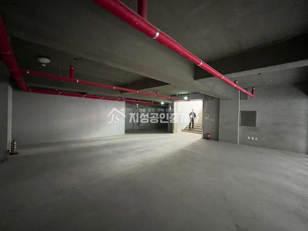 대구 달서구 대천동 용천빌딩동 약1만세대 대단지밀집 / 복층형/ 디저트카페 추천상가 / 권리금없음 월세 매물번호 11440 사진 1