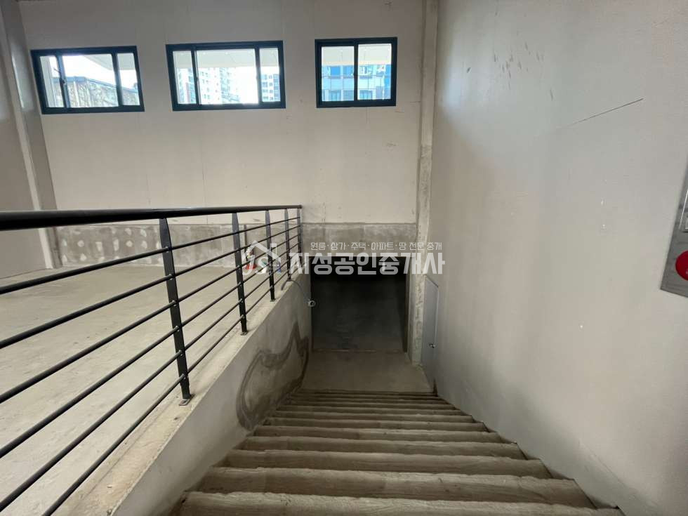 대구 달서구 대천동 용천빌딩동 약1만세대 대단지밀집 / 복층형/ 디저트카페 추천상가 / 권리금없음 월세 매물번호 11440 사진 3