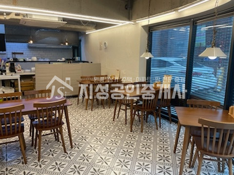 대구 달서구 진천동 진하우스동 월배시장인근/ 풍부한유동인구/ 깔끔하고깨끗함(사진참고)/ 내부화장실/ 전기9k/ 도시가스있음/ 코너상가 월세 매물번호 10167 사진 2
