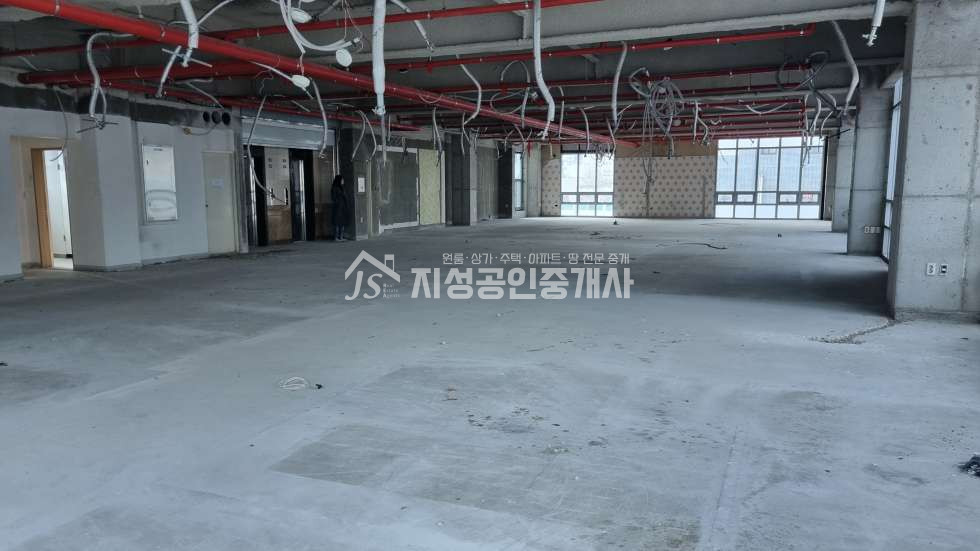 대구 달서구 상인동 홈플러스 상인점, 대형평수 상가, 통유리상가, 전면 상당히 넓은상가, 위치최상 월세 매물번호 11775 사진 3