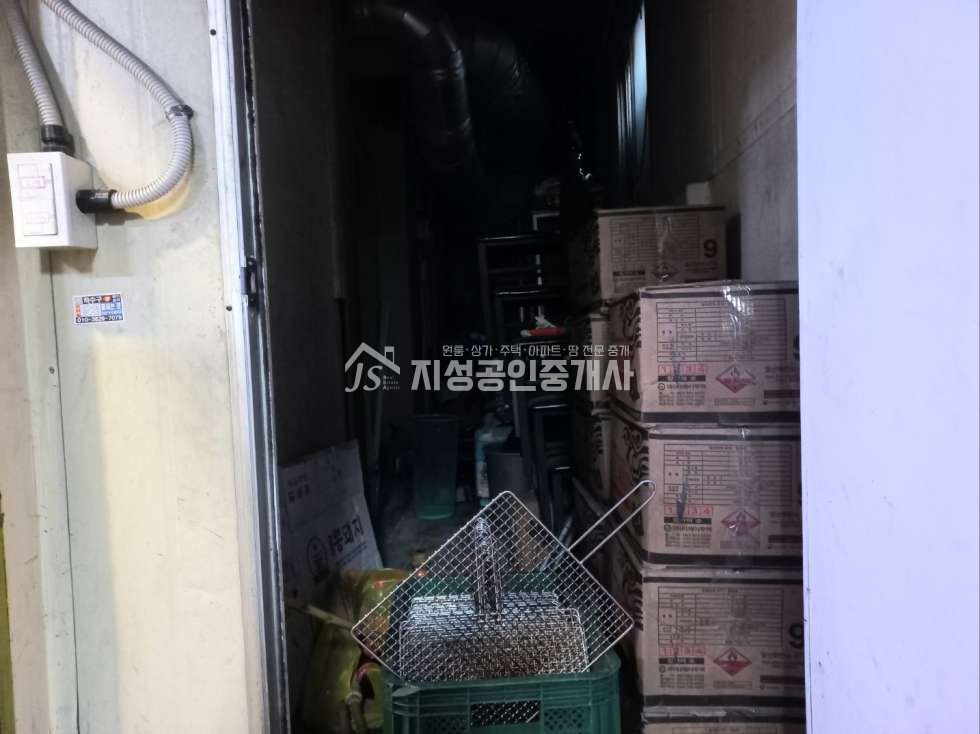 대구 달서구 장기동 장기동먹자골목라인/ 유동인구풍부함/ 시인성좋음/ 깔끔하고깨끗함/ 권리금협의/ 양도양수가능 월세 매물번호 10180 사진 8