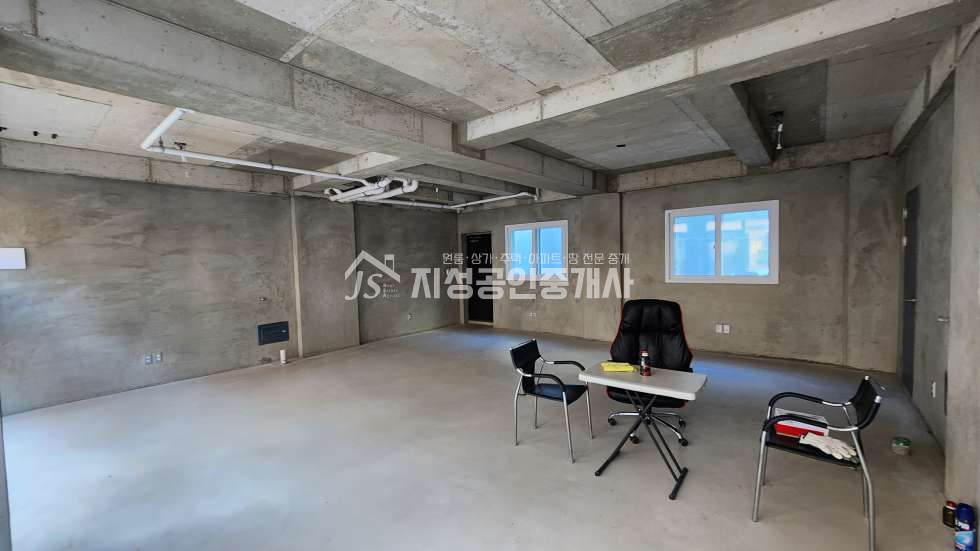 대구 남구 대명동 1동 권리금없음/ 풍부한유동인구/ 1층단독사용/ 노출좋은상가/ 내부화장실있음/ 분할가능 월세 매물번호 10227 사진 2