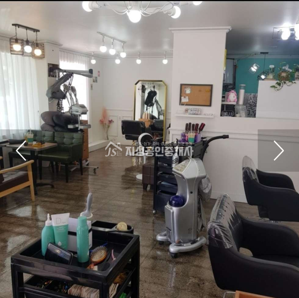 대구 달서구 송현동 3면코너/ 현)미용실/ 풍부한유동인구/ 노출아주좋은상가/ 양도양수가능/ 월촌역인근/ 시설,상태A급 월세 매물번호 10249 사진 2