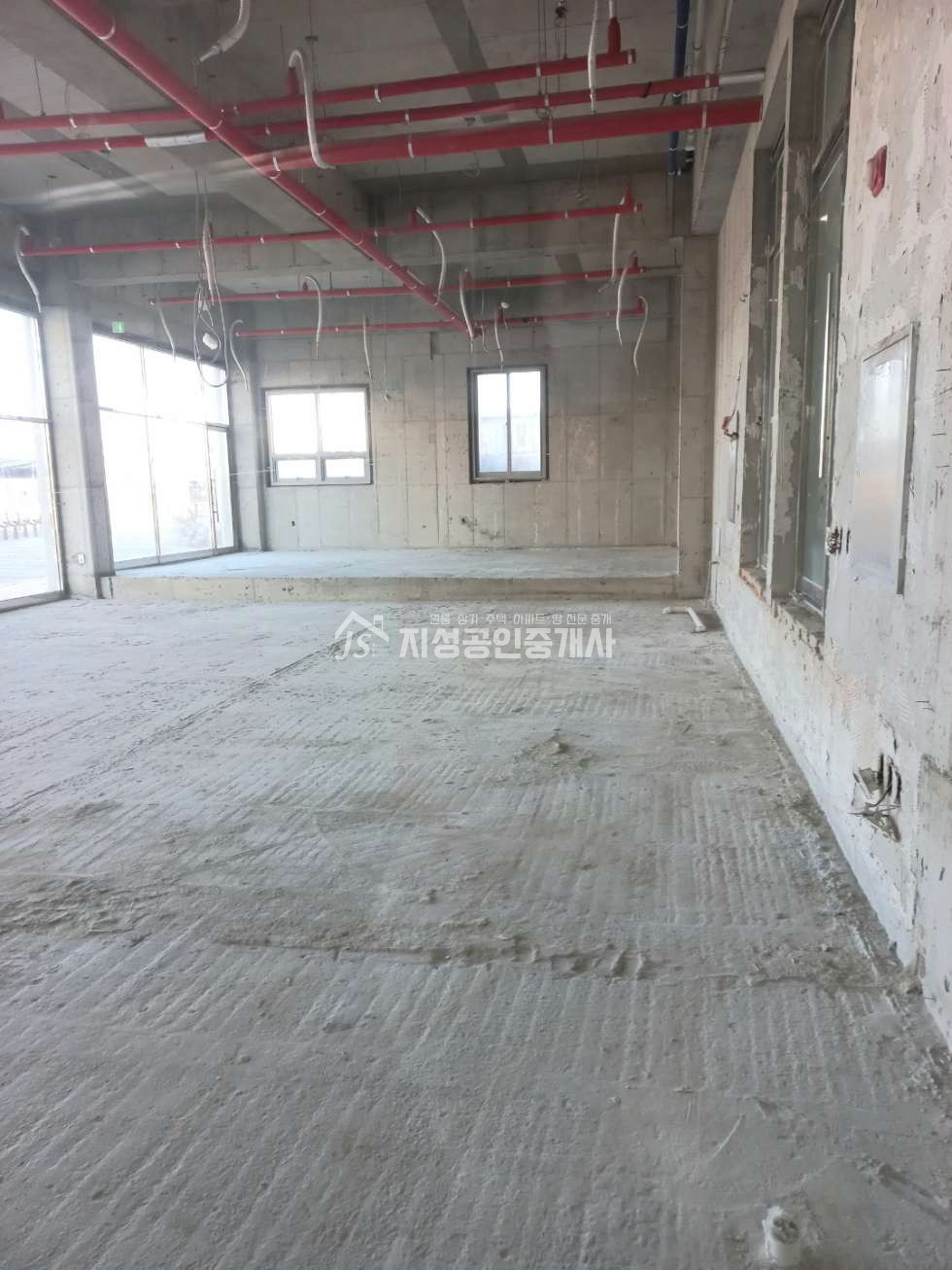 대구 달성군 옥포읍 교항리 주건축물제1동 권리금없음/ 코너상가/ 풍부한유동인구/ 대구은행바로옆/ 업종제한없음/ 주차편리/ 노출좋은상가위치 월세 매물번호 10287 사진 2