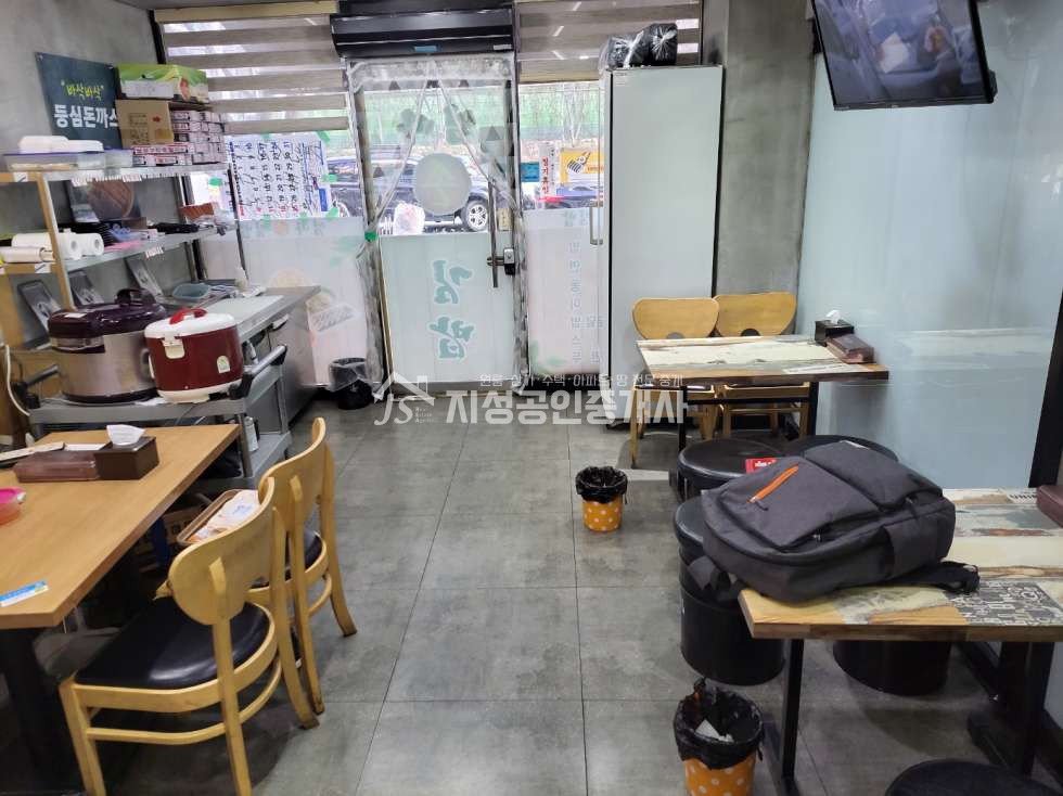대구 달성군 화원읍 명곡리 풍부한유동인구/ 대로변상가/ 아파트밀집지역/ 노출좋은상가/ 권리금협의/ 시설,상태아주좋음 월세 매물번호 10297 사진 1