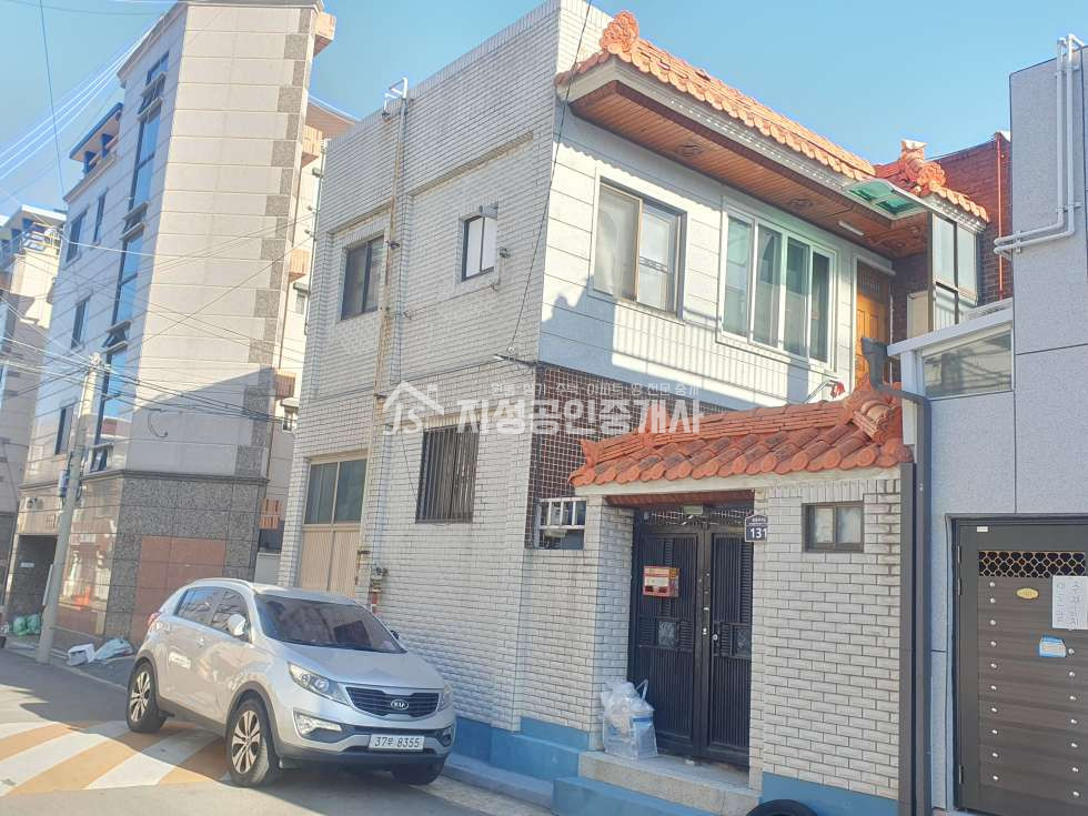 대구 달서구 송현동 1937-12 8x4도로접/ 대로변바로뒷/ 주거or건축가능or투자용/ 2층주인단독거주/ 1층상가를방4개로개조하였음 매매 매물번호 10310 사진 1