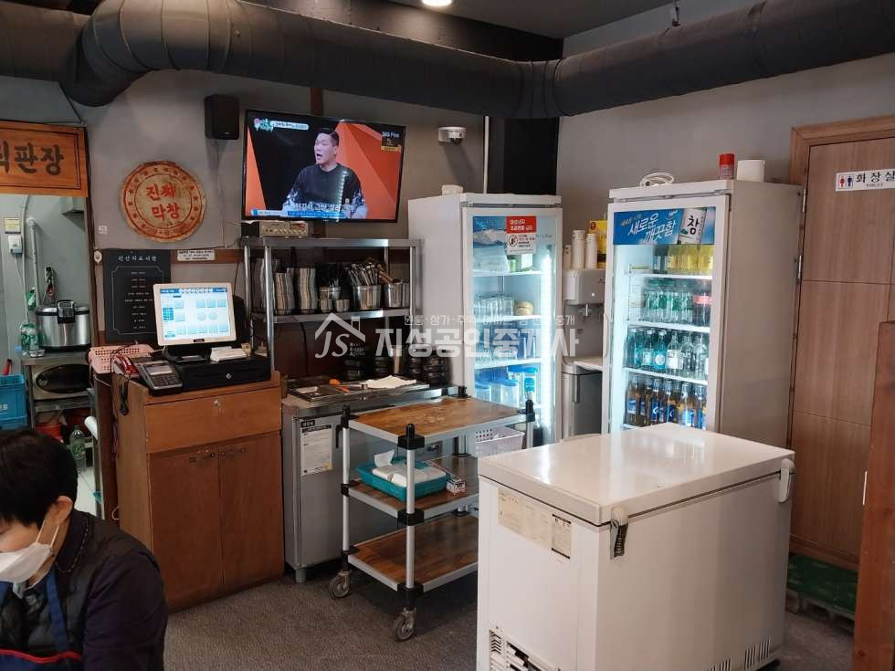 대구 달서구 본동 3면코너상가/ 노출아주좋은상가/ 풍부한유동인구/ 감천초인근/ 권리금협의/ 내부화장실/ 양도양수가능 월세 매물번호 10340 사진 3