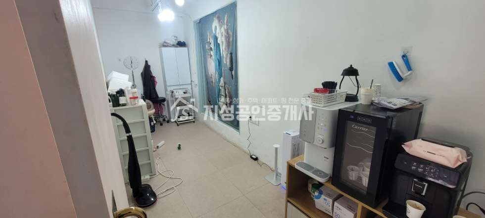 대구 달서구 상인동 도로변상가/ 초,중,고바로인접/ 권리금없음/ 풍부한유동인구/ 노출아주좋은상가/ 다용도가능/ 방2개있음 월세 매물번호 10394 사진 5