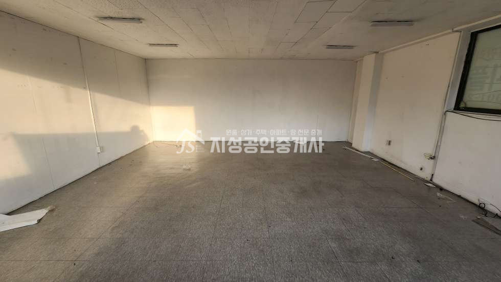 대구 달서구 이곡동 대로변상가/ 노출아주좋은상가/ 풍부한유동인구/ 권리금없음/ 다용도가능 월세 매물번호 10410 사진 1