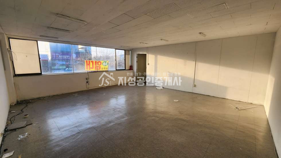 대구 달서구 이곡동 대로변상가/ 노출아주좋은상가/ 풍부한유동인구/ 권리금없음/ 다용도가능 월세 매물번호 10410 사진 2