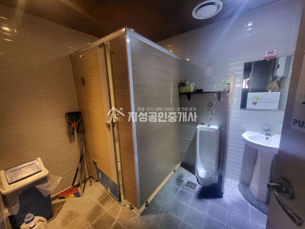 대구 달서구 장기동 풍부한유동인구/ 장기동먹자골목안/ 노출좋은위치/ 내부화장실/ 권리금협의/ 양도양수가능/ 업종제한없음 월세 매물번호 10438 사진 3