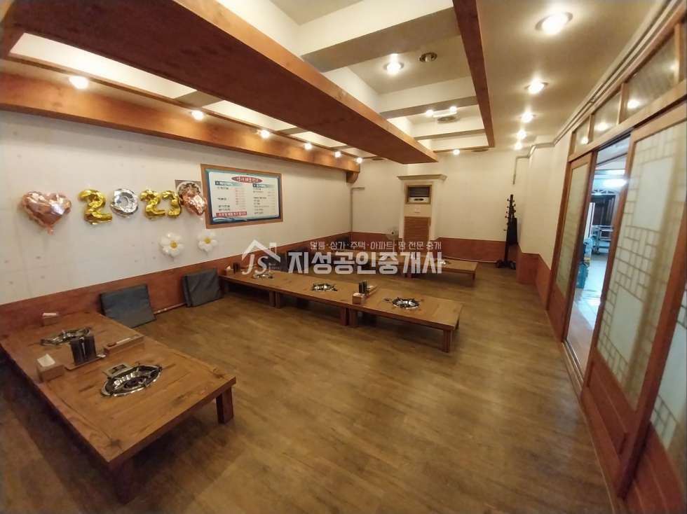 대구 달서구 이곡동 1층단독사용/ 넓은평수/ 내부화장실(남여구분)/ 노출아주좋은위치/ 풍부한유동인구/ 양도양수가능/ 도시가스있음 월세 매물번호 10439 사진 2