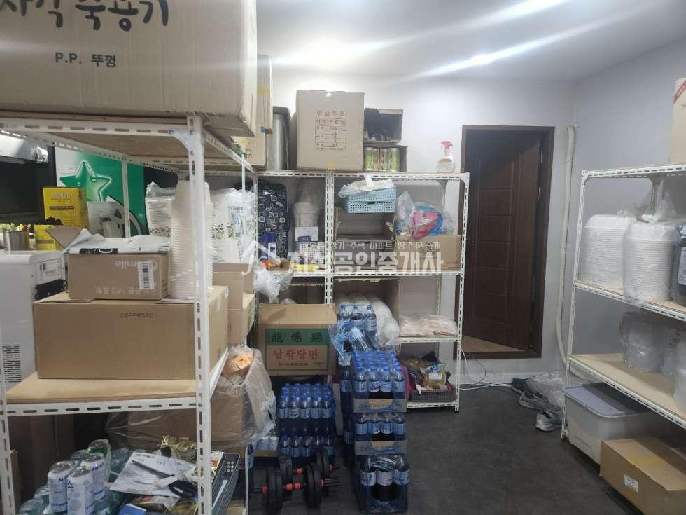 대구 달서구 본리동 노출좋은상가/ 풍부한유동인구/ 업종제한없음/ 양도양수가능/ 권리금조금(협의가능)/ 관리비없음 월세 매물번호 10498 사진 4