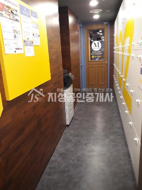 대구 달서구 감삼동 3층단독사용/ 횡단보도바로앞상가/ 도로변상가/ 코너상가/ 노출아주좋은위치/ 아파트밀집지역에위치 월세 매물번호 10550 사진 1