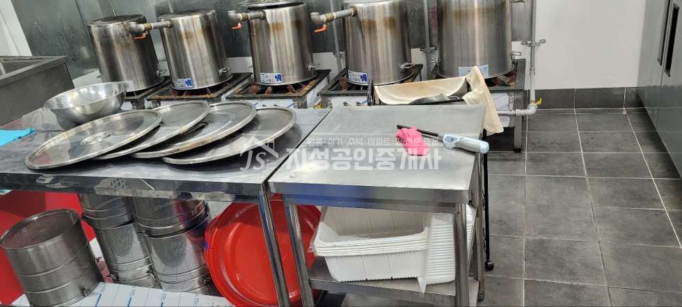 대구 달서구 상인동 상가나동 아파트단지상가/ 권리금아주조금/ 업종제한없음/ 풍부한유동인구/ 배달업종가능 월세 매물번호 10007 사진 5