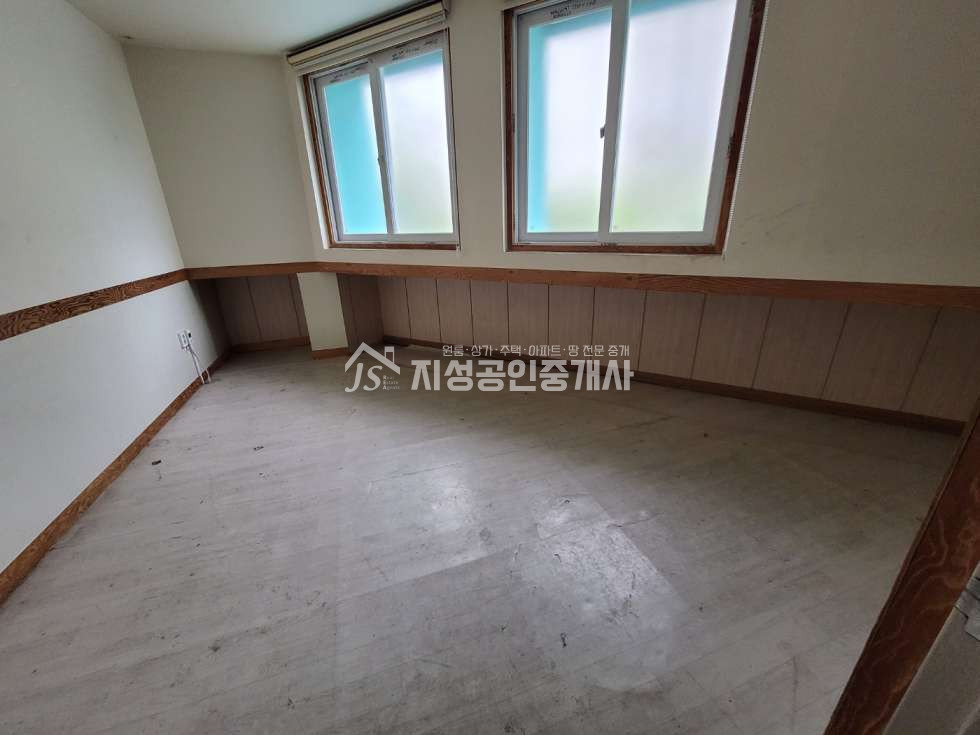 대구 달서구 성당동 권리금없음/ 대로변상가/ 횡단보도바로앞/ 업종제한없음/ 내부남여화장실별도/ 기존학원했던자리 월세 매물번호 10555 사진 2