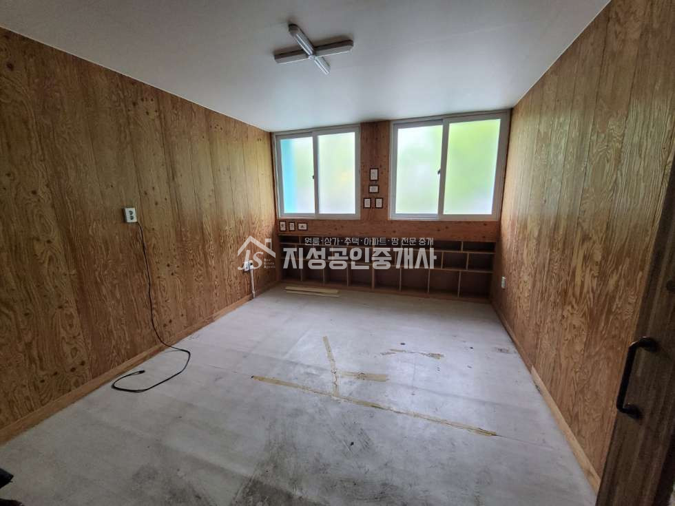 대구 달서구 성당동 권리금없음/ 대로변상가/ 횡단보도바로앞/ 업종제한없음/ 내부남여화장실별도/ 기존학원했던자리 월세 매물번호 10555 사진 5
