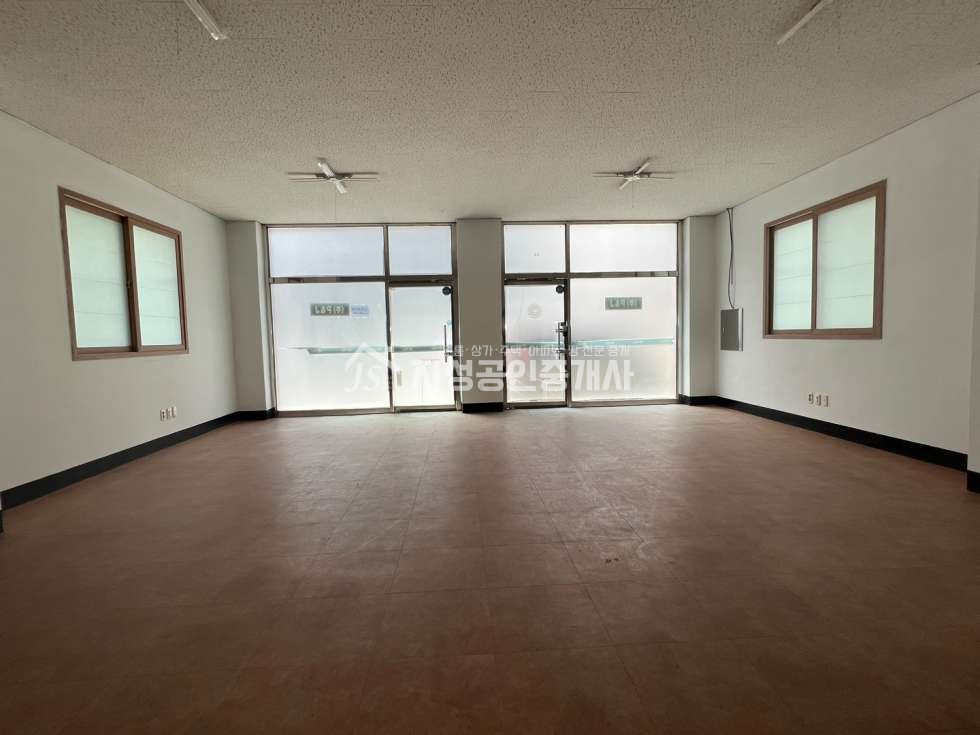 대구 달성군 다사읍 죽곡리 권리금없음/ 1층상가단독사용/ 내부화장실/ 주차편리/ 업종제한없음/ 깔끔/ 관리비없음 월세 매물번호 10568 사진 4