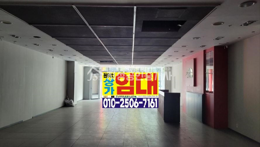 대구 달서구 성당동 대로변 /버스정류장 바로앞 /서부정류장 도보 10분 거리/아파트 주변인구 밀집 월세 매물번호 10588 사진 1