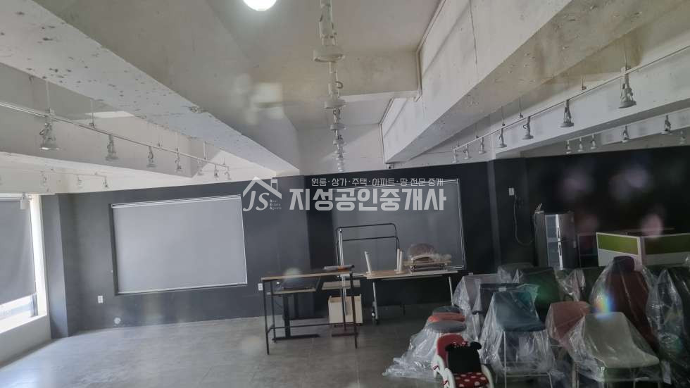 대구 달서구 용산동 강력추천/대도로변상가/유동인구많은핫라인/위치최상/노출좋은상가/입지최상/중학교맞은편/주차편리/시인성굿/내부시설깨끗A급/권리금X/ 월세 매물번호 10627 사진 2
