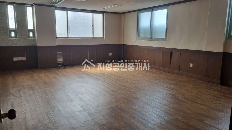대구 달서구 성당동 코너상가/ 착한임대/ 대형평수 상가/ 성당동 공실상가/ 횡단보도 바로앞 상가/ 시인성 굿/ 권리금無/ 학원추천/ 강력추천 상가/ 4층 전체 상가 월세 매물번호 10755 사진 1