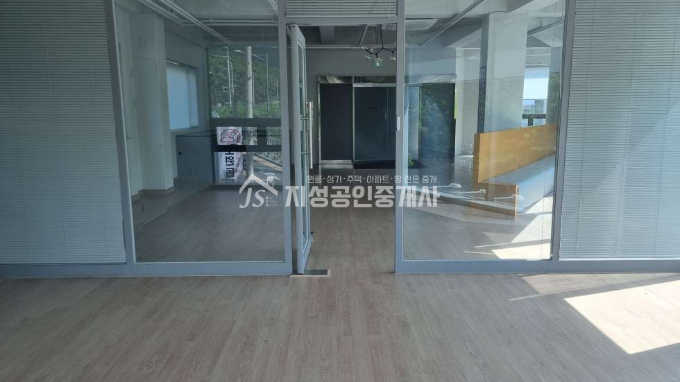 대구 달서구 도원동 월광수변공원 상가/ 월광수변공원 신축상가/ 수변공원 신축상가 임대/ 대형평수 상가/ 도원동 상가임대/ 도로변 상가/ 채광좋은 상가/ 노출좋은 상가/ 시인성 굿 월세 매물번호 10705 사진 8