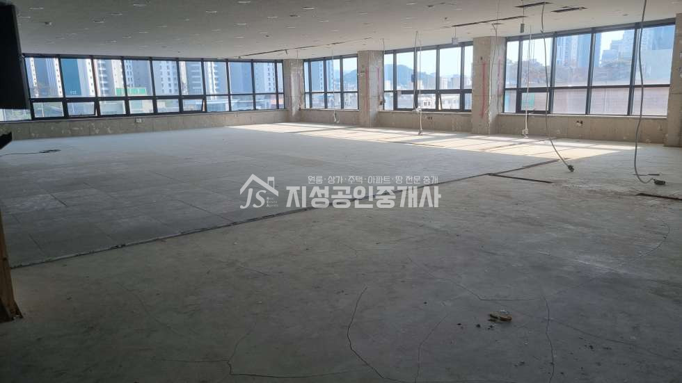 대구 남구 대명동 남대구세무서 신축상가/ 남대구세무서 상가임대/ 대명동 신축상가/ 대명역 신축상가/ 대명역 상가임대/ 역세권 상가/ 안지랑우체국 신축상가 월세 매물번호 10688 사진 2
