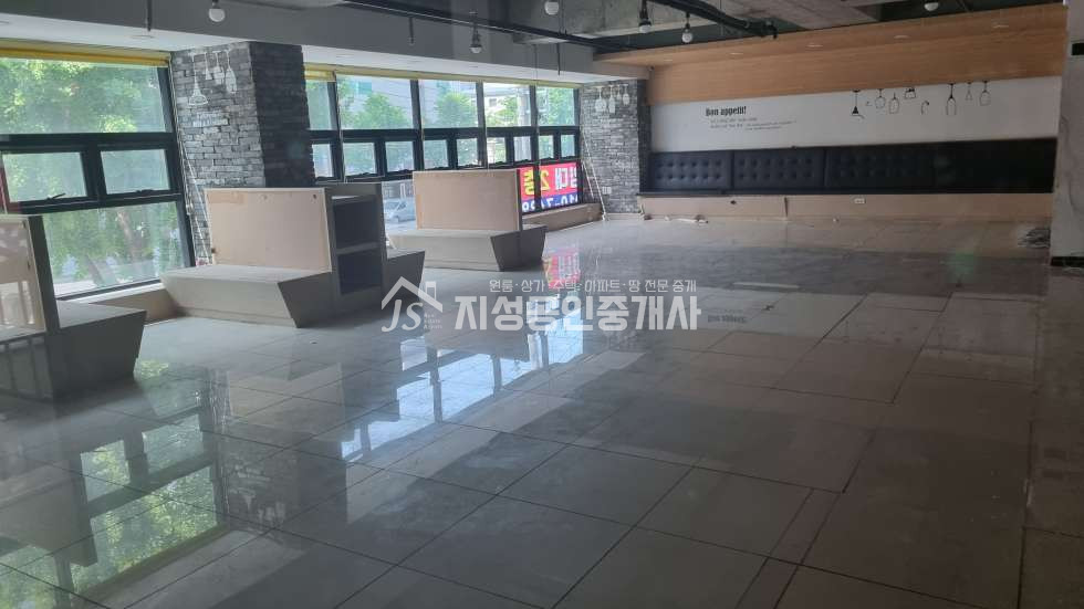 대구 남구 대명동 남대구세무서 상가임대/ 남대구세무서 인근 상가/ 대도로변 상가/ 권리금無/ 노출좋은 상가/ 채광좋은 상가/ 유동인구 많은 상가/ 대명동 중심상가 월세 매물번호 10680 사진 1