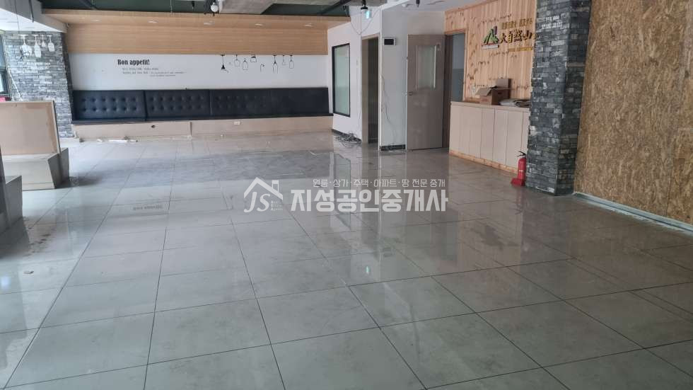 대구 남구 대명동 남대구세무서 상가임대/ 남대구세무서 인근 상가/ 대도로변 상가/ 권리금無/ 노출좋은 상가/ 채광좋은 상가/ 유동인구 많은 상가/ 대명동 중심상가 월세 매물번호 10680 사진 4